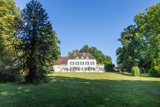 maison bourgeoise 15 Pièces en vente sur DOLE (39100)