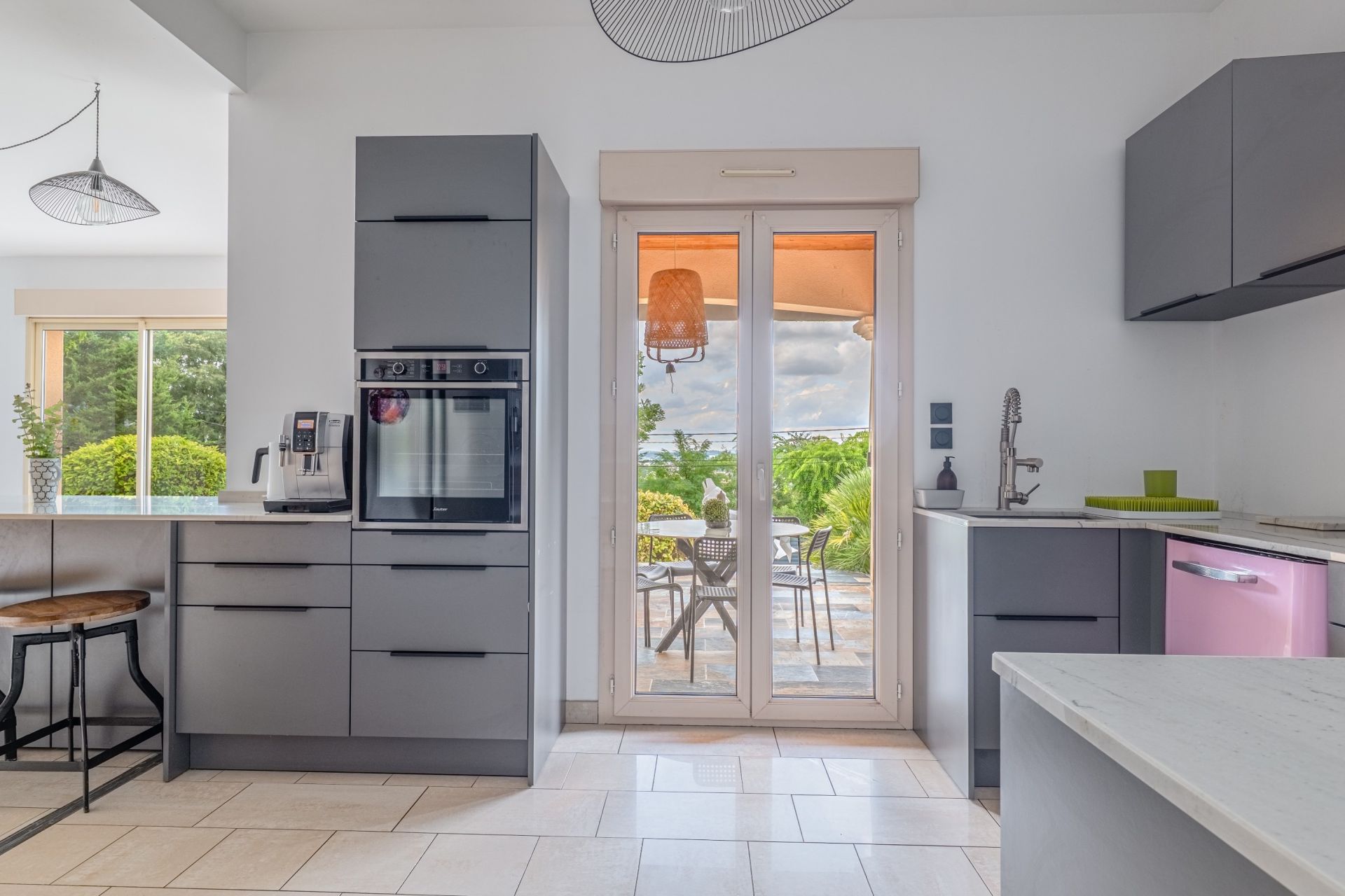 house 7 Rooms for sale on STE FOY LES LYON (69110)