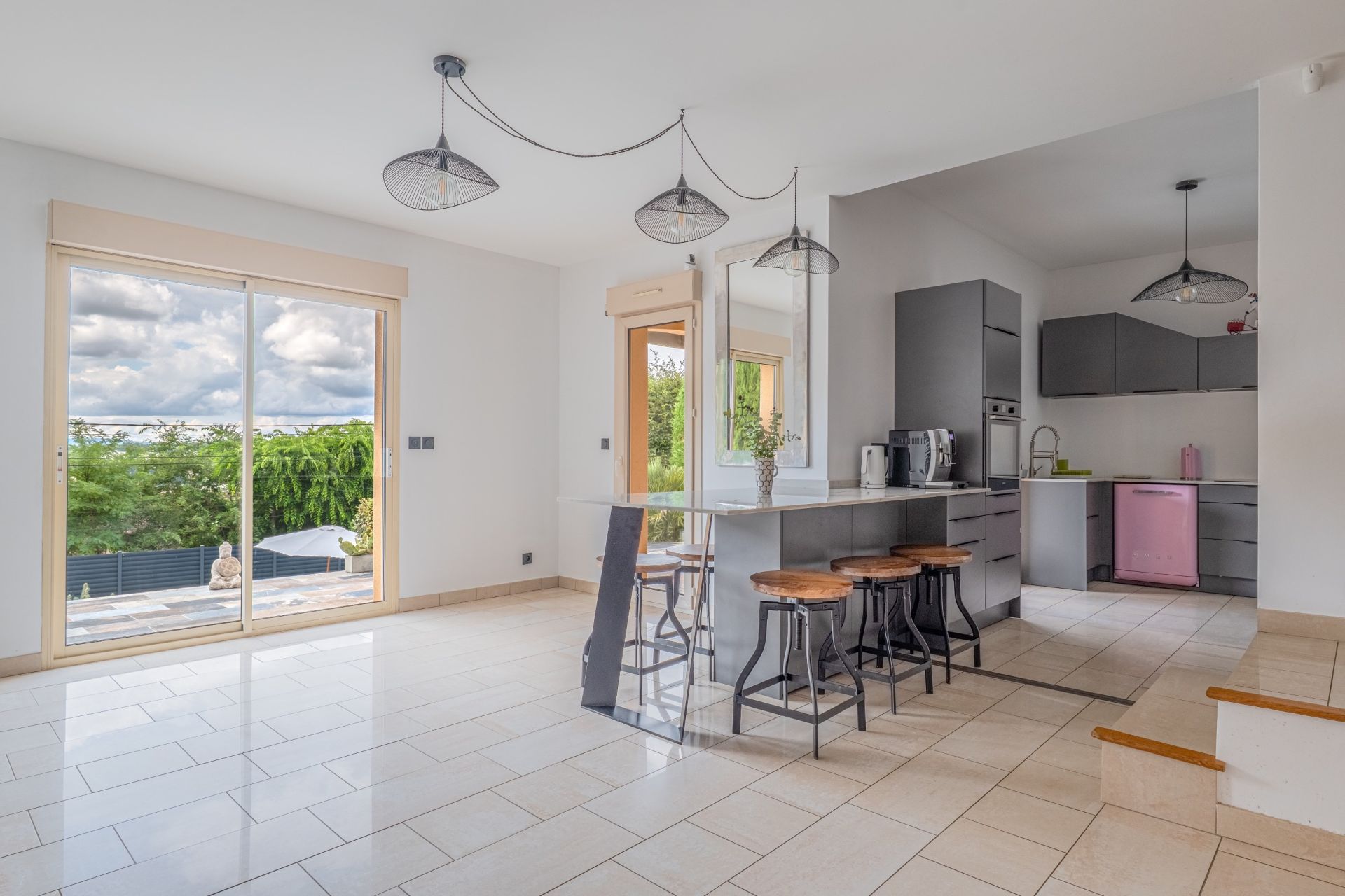 house 7 Rooms for sale on STE FOY LES LYON (69110)