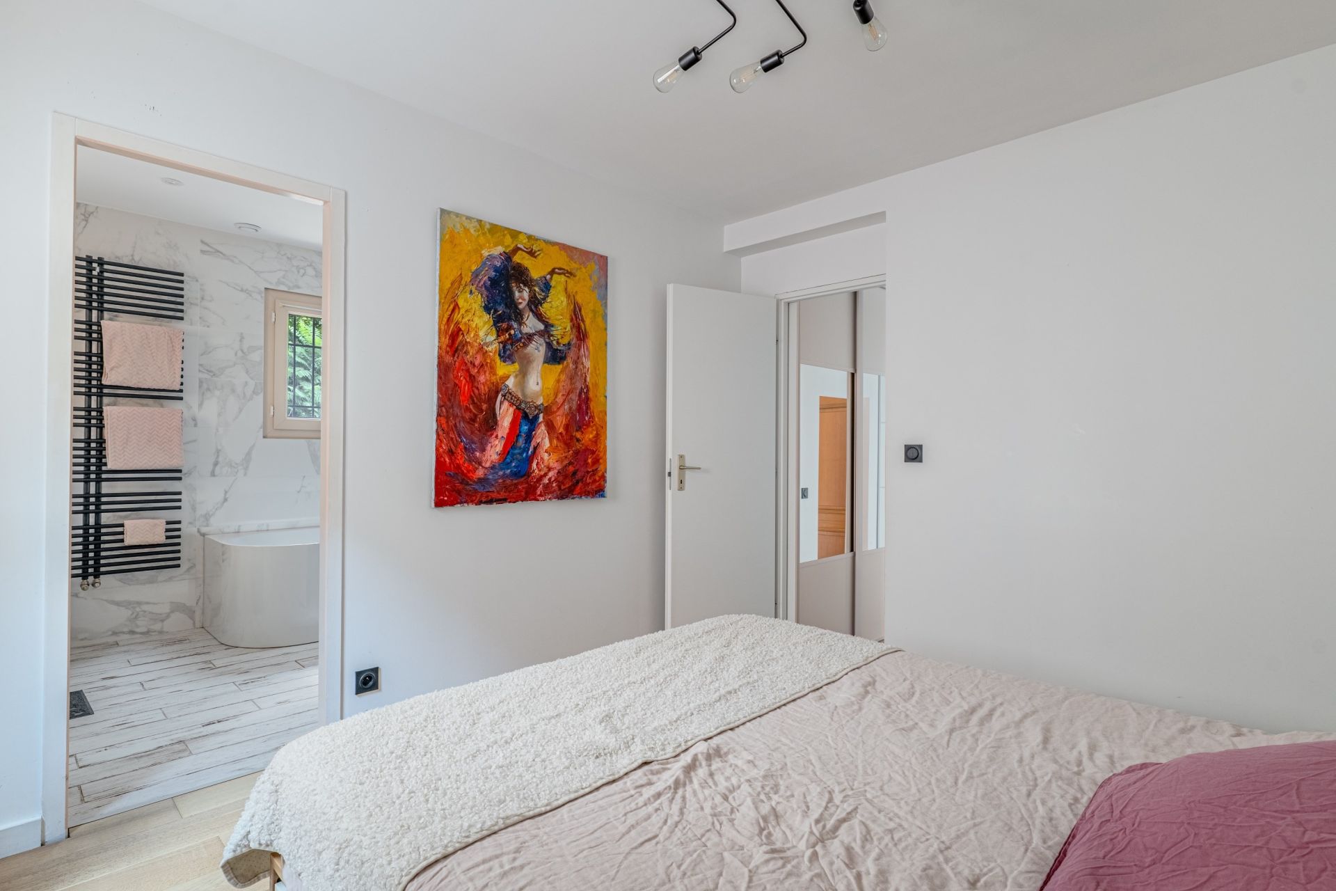 house 7 Rooms for sale on STE FOY LES LYON (69110)
