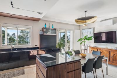 maison d'architecte 9 Pièces en vente sur ST DIDIER AU MONT D OR (69370) Vente Maison d'architecte Saint-Didier-au-Mont-d'Or 9 Pièces 358 m²