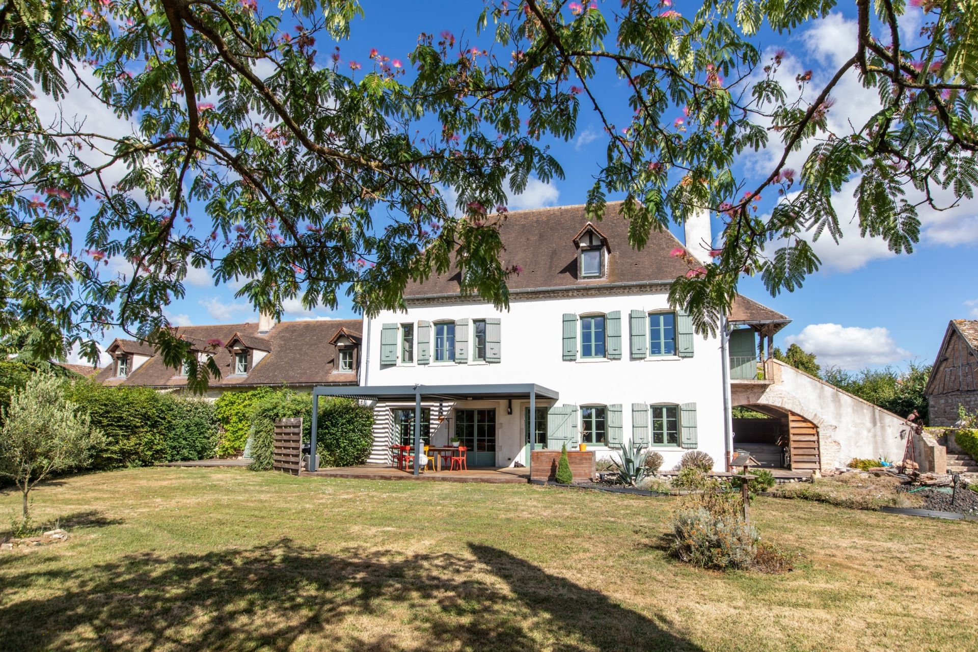 mansion 15 Rooms for sale on ST REMY (71100)