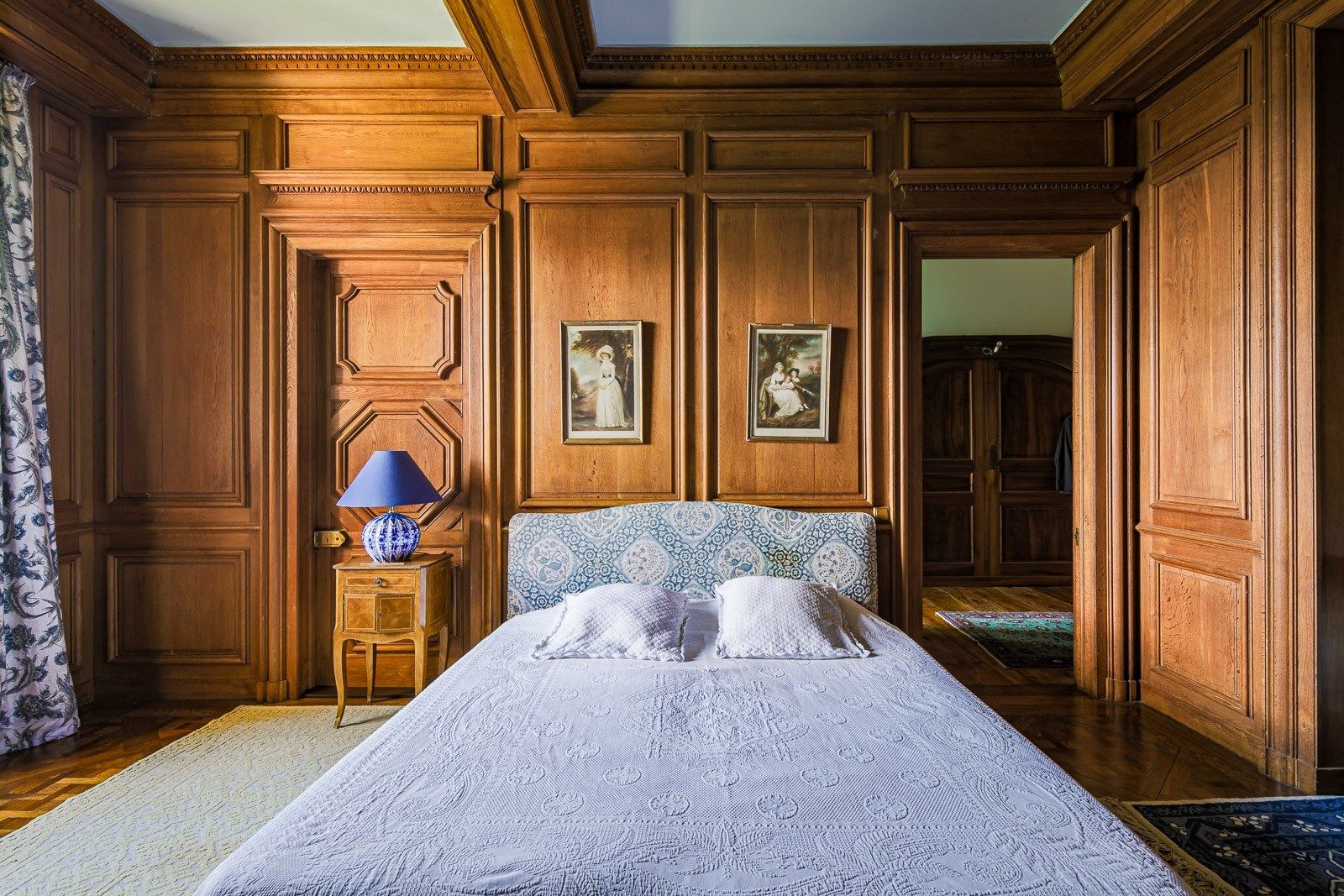 château 24 Pièces en vente sur LES AVENIERES (38630)