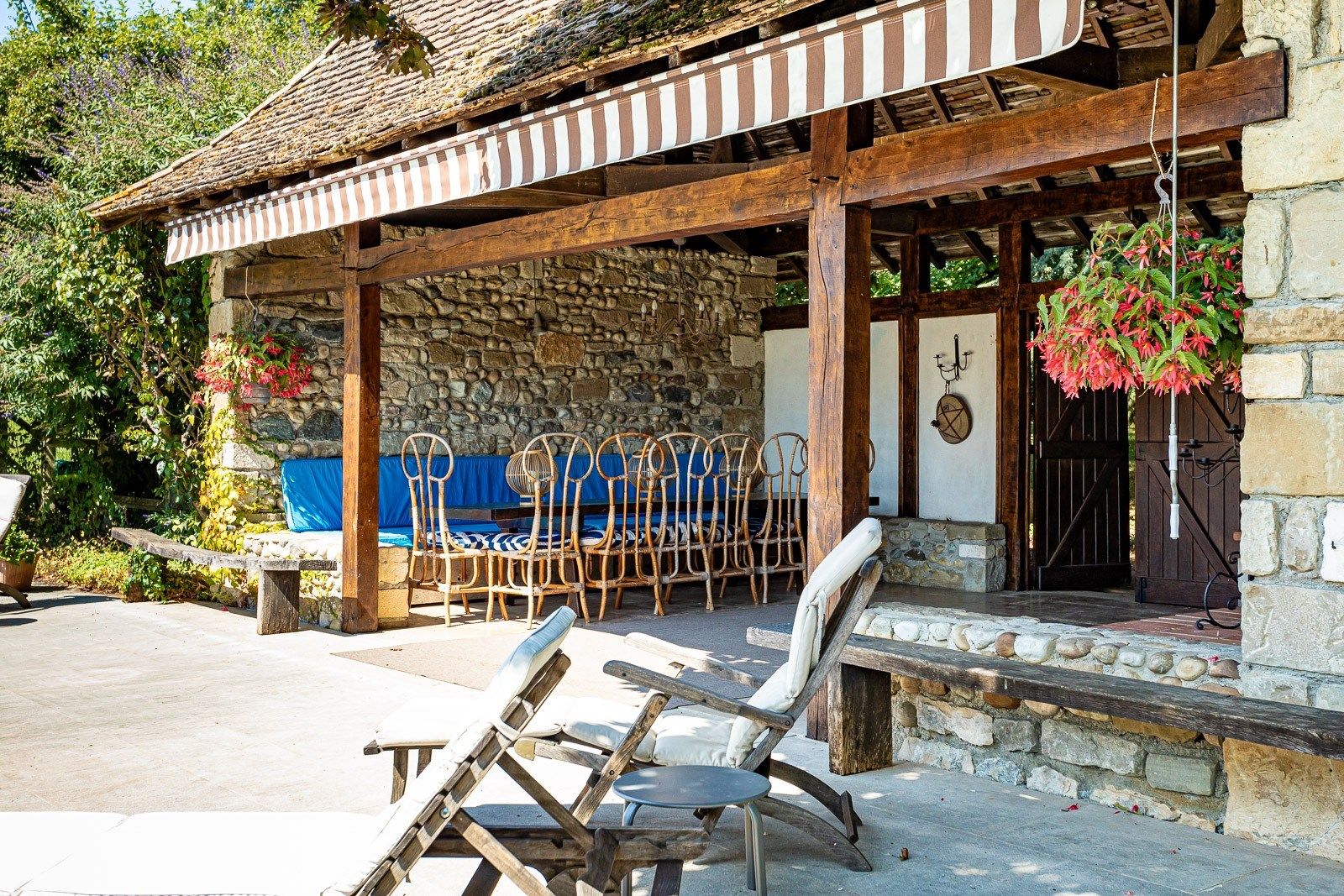 castle 24 Rooms for sale on LES AVENIERES (38630)