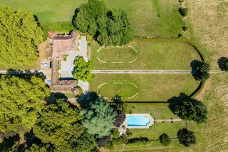 château 24 Pièces en vente sur LES AVENIERES (38630)