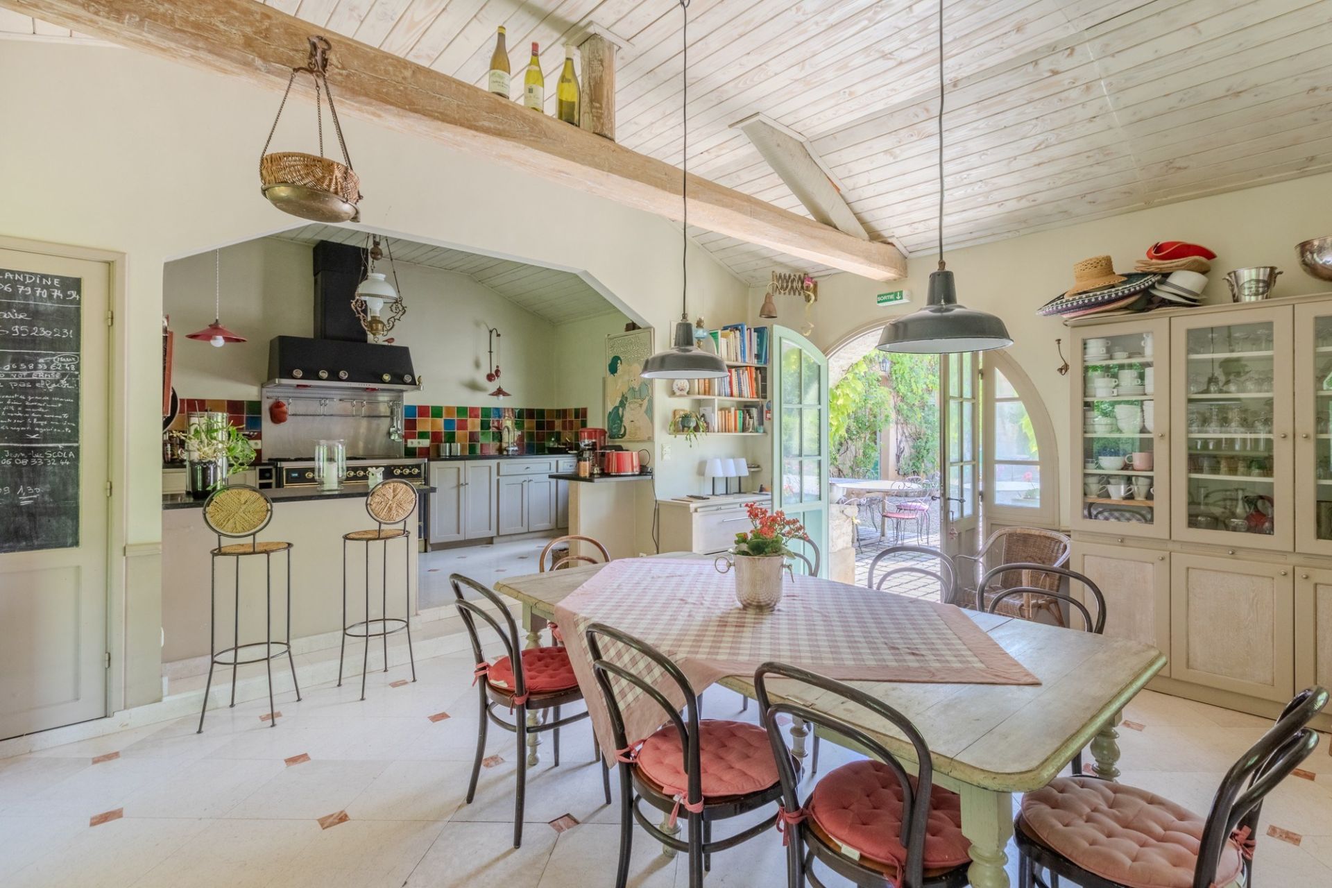 manoir 20 Pièces en vente sur NOYERS (89310)