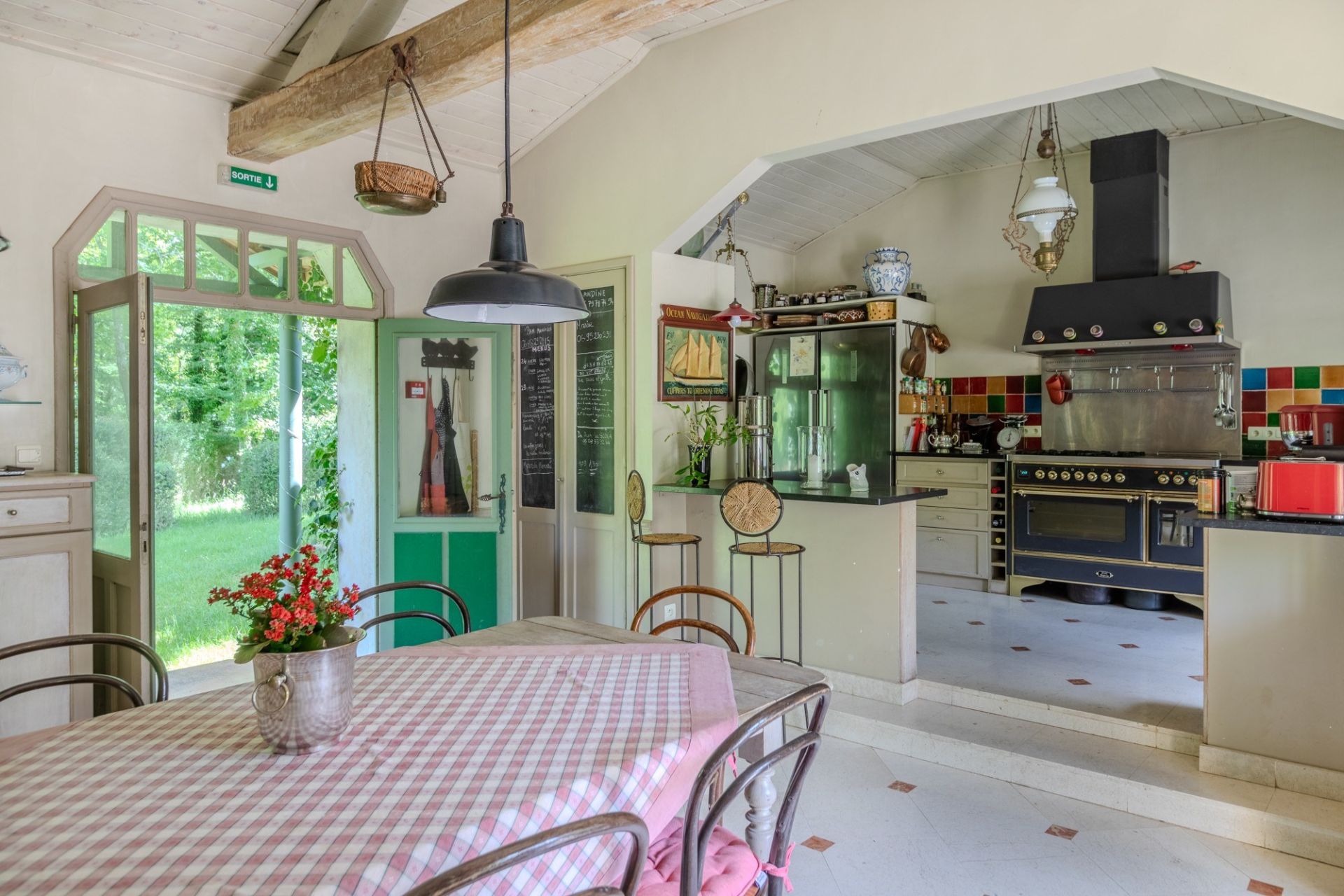 manoir 20 Pièces en vente sur NOYERS (89310)