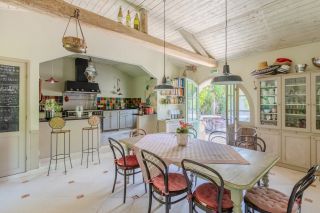 manoir 20 Pièces en vente sur NOYERS (89310)