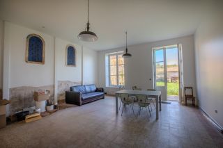 propriété 12 Pièces en vente sur LEYNES (71570)