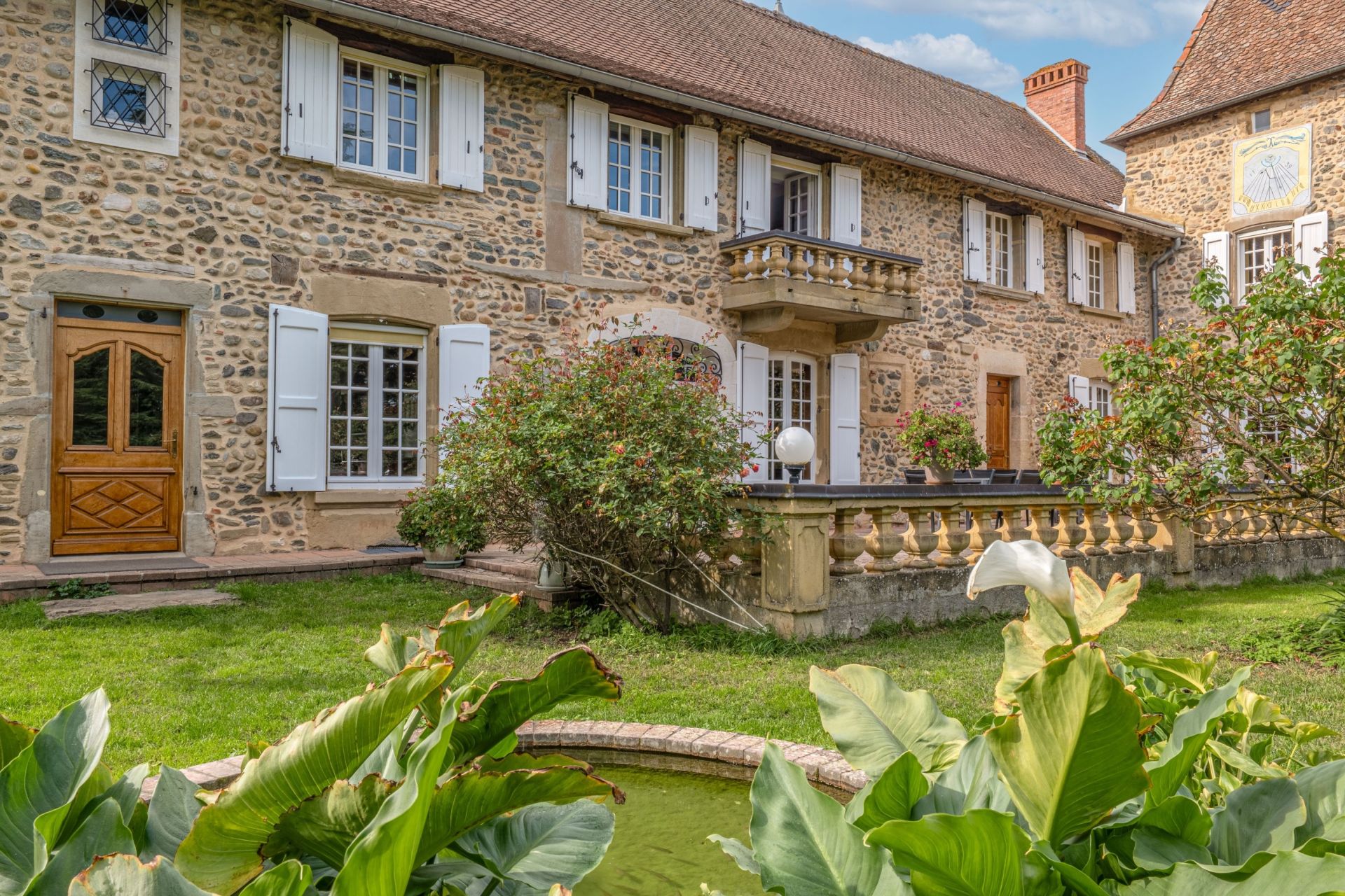 propriété 14 Pièces en vente sur CULIN (38300)