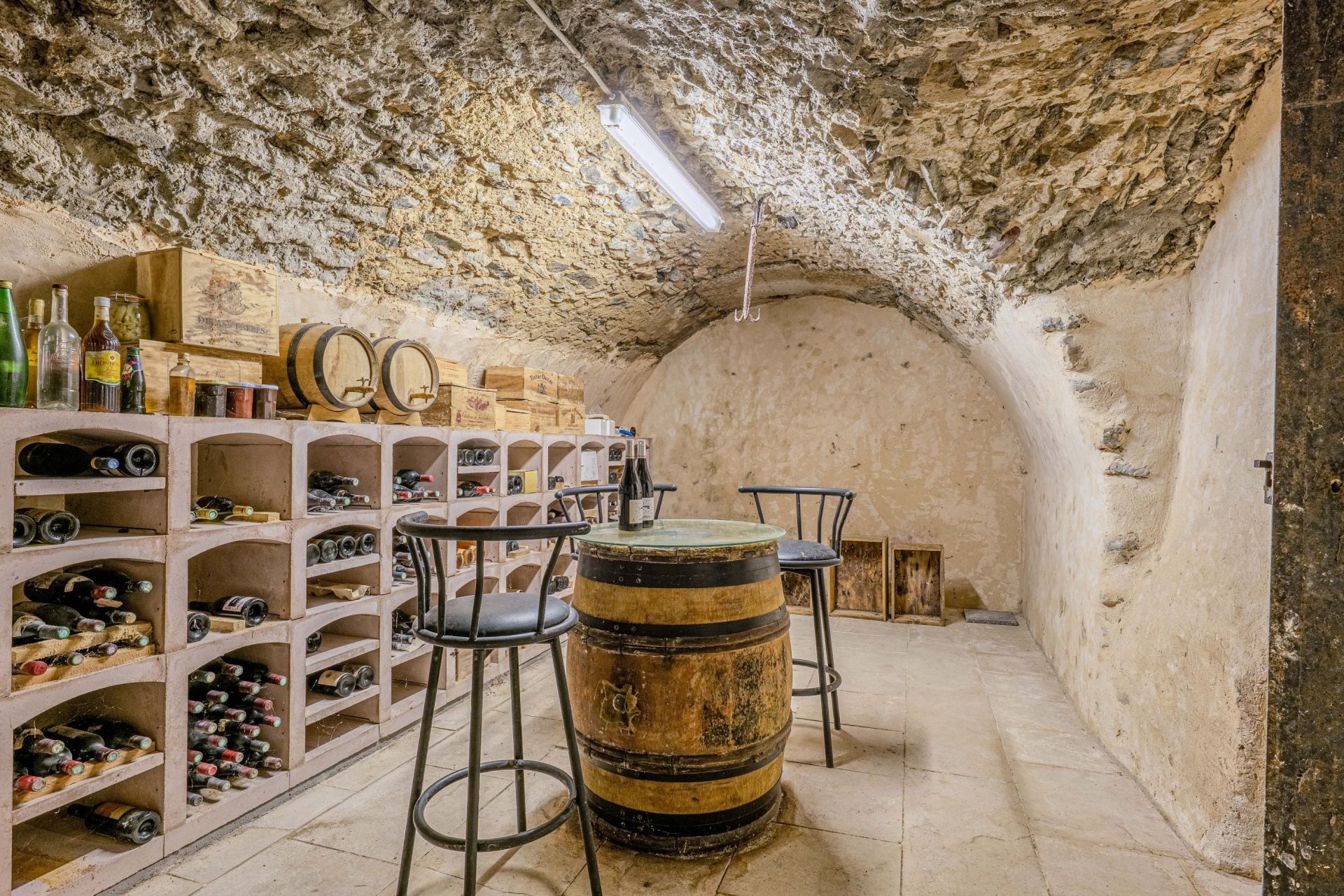 propriété 14 Pièces en vente sur CULIN (38300)