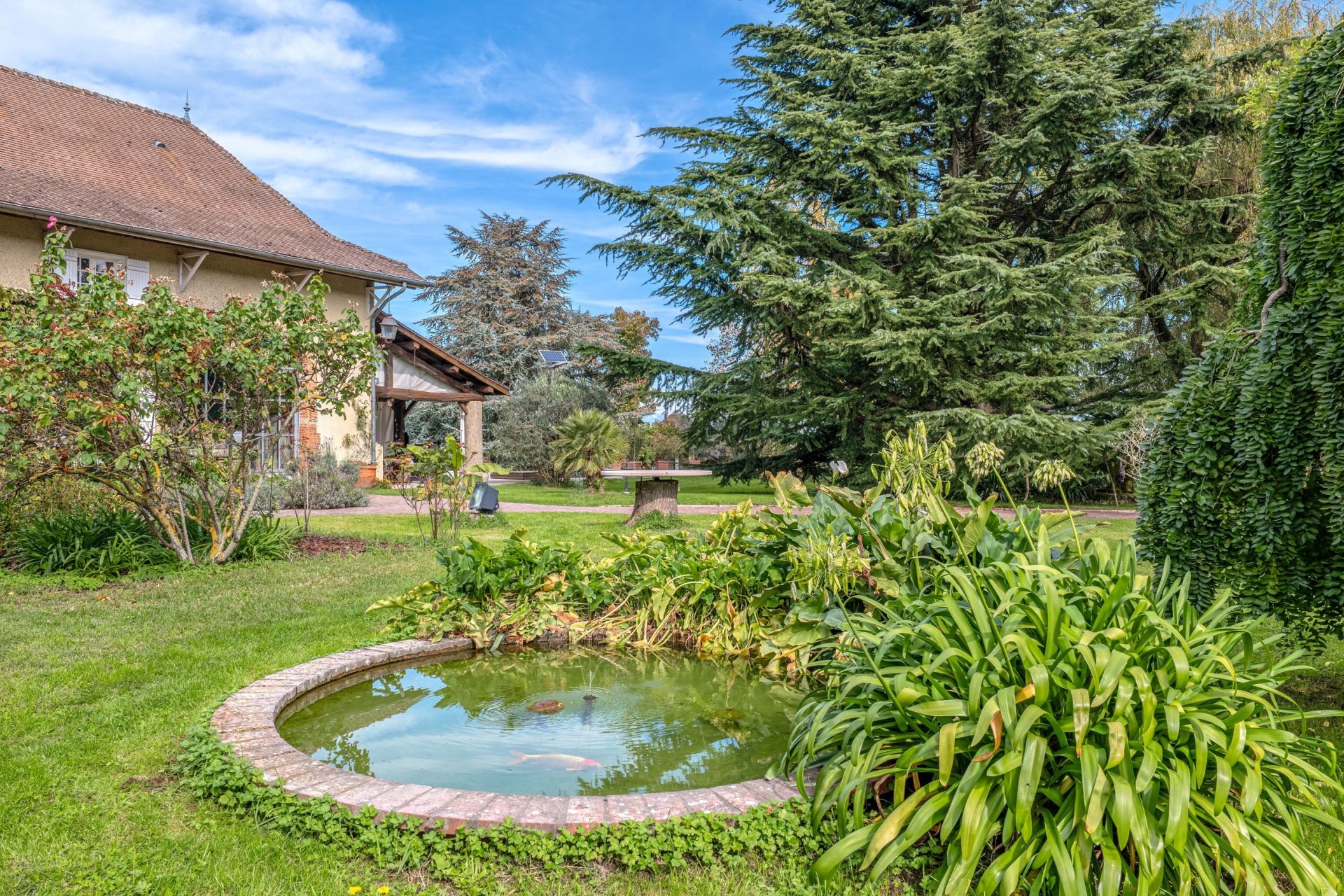 propriété 14 Pièces en vente sur CULIN (38300)