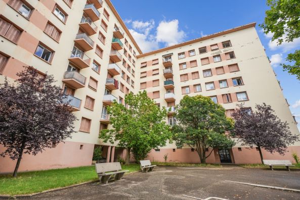 Vente Appartement Lyon 8 4&nbsp;Pièces 64&nbsp;m²