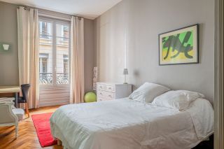 apartment 7 Rooms for sale on LYON (69002)