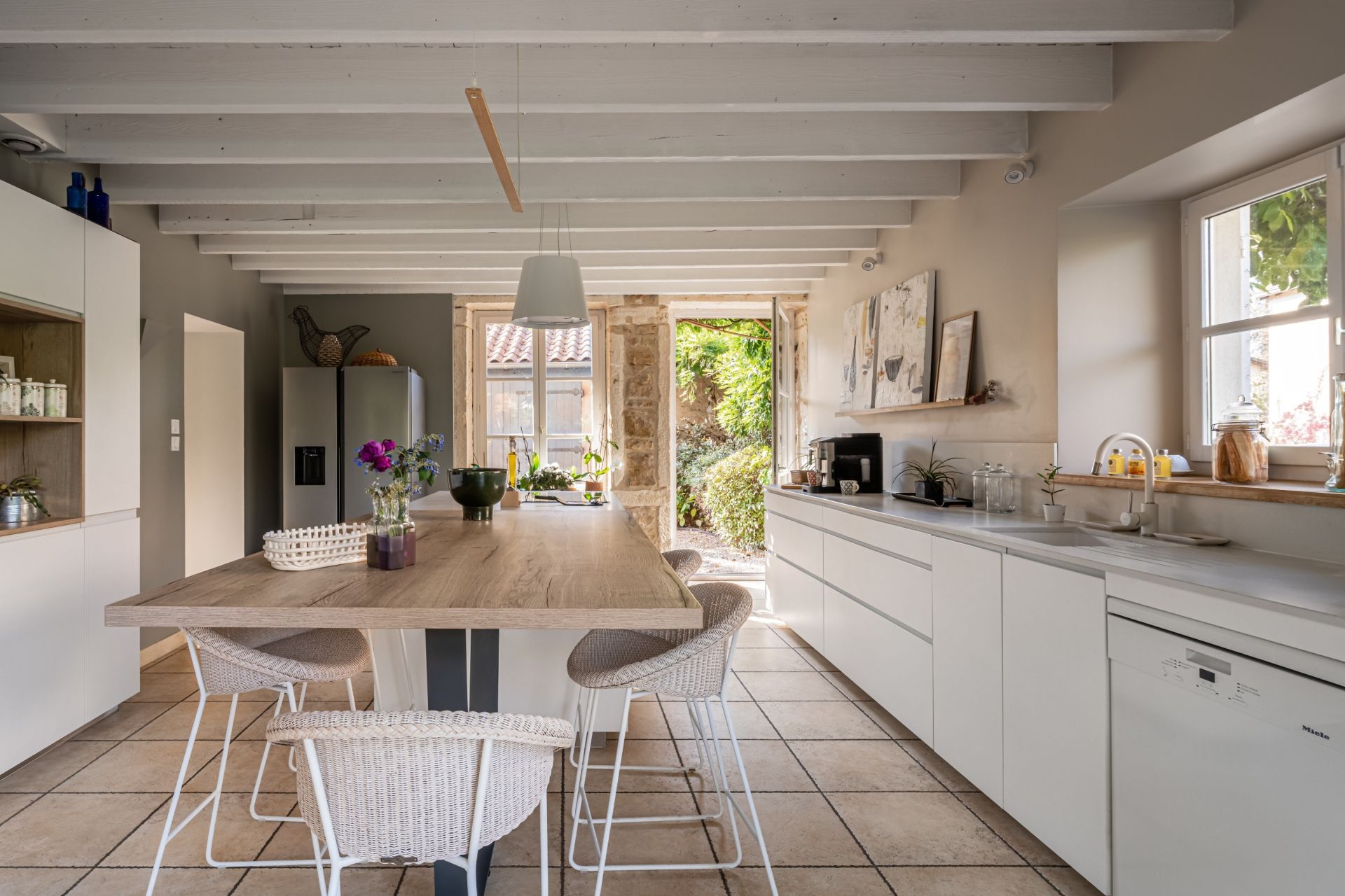 farm complex 9 Rooms for sale on CHASSELAY (69380)