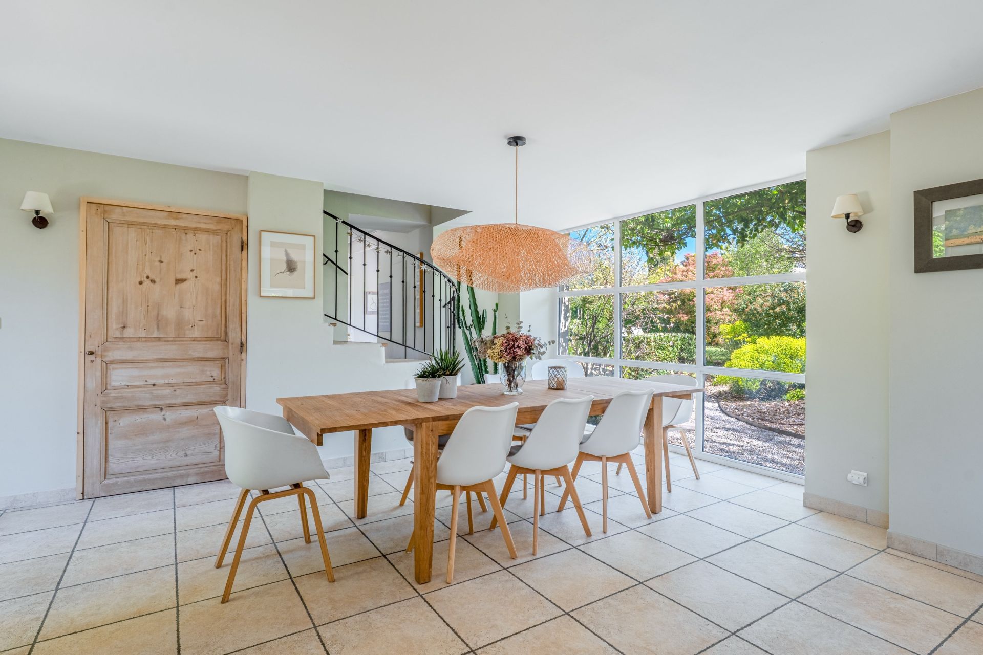 house 9 Rooms for sale on CHASSELAY (69380)
