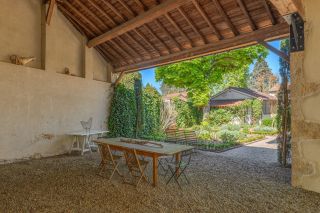 corps de ferme 9 Pièces en vente sur CHASSELAY (69380)