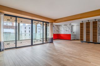 apartment 5 Rooms for sale on LYON (69006)