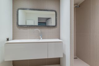 apartment 5 Rooms for sale on LYON (69006)