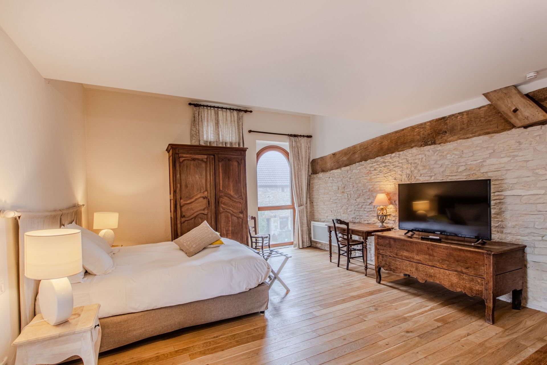 manor house 15 Rooms for sale on DIJON (21000)