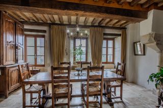 manor house 15 Rooms for sale on DIJON (21000)