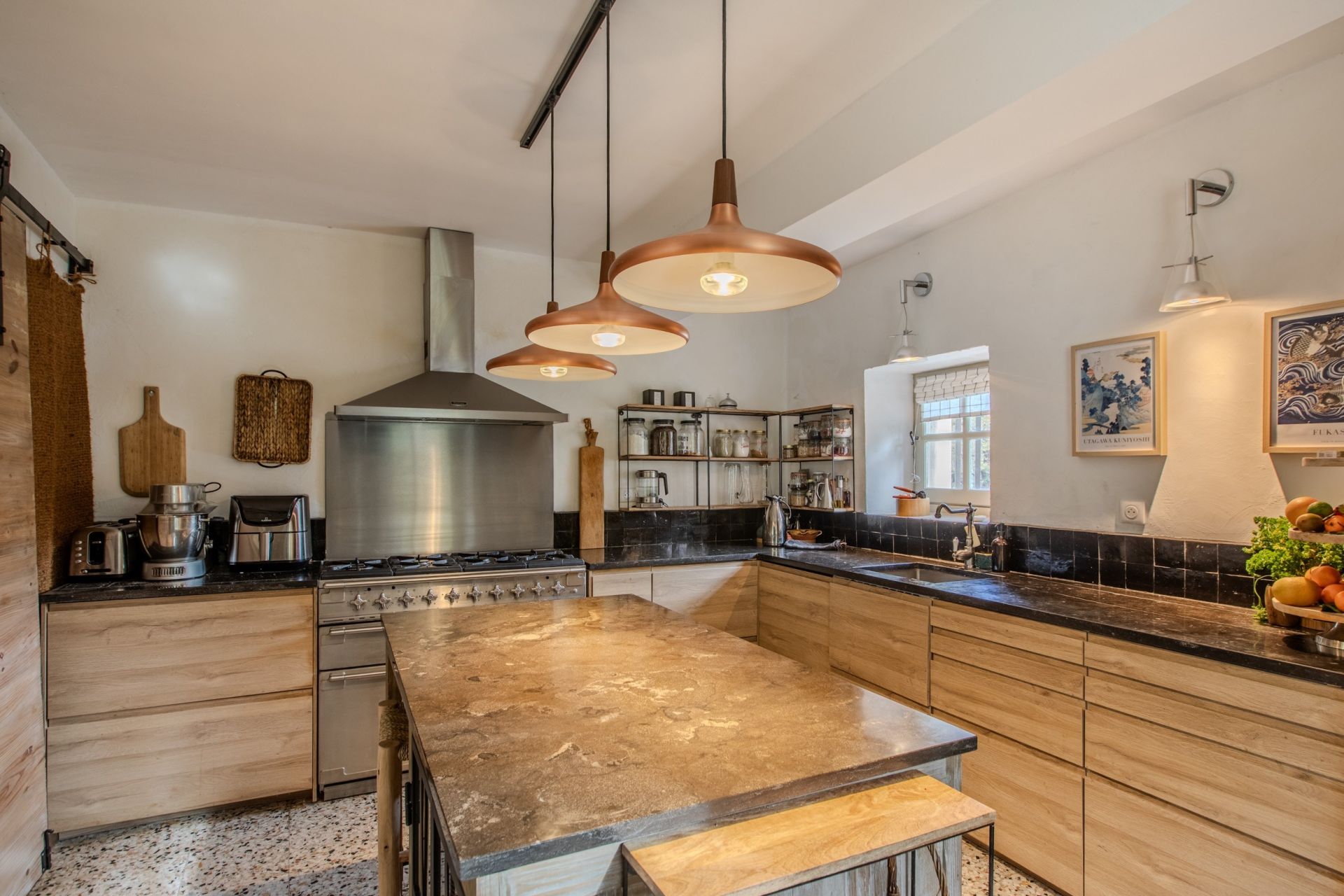 bastide 15 Rooms for sale on GRIGNAN (26230)