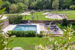 house 15 Rooms for sale on GRIGNAN (26230)