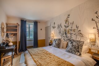 bastide 15 Rooms for sale on GRIGNAN (26230)