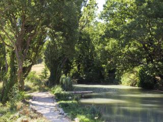 house 15 Rooms for sale on GRIGNAN (26230)