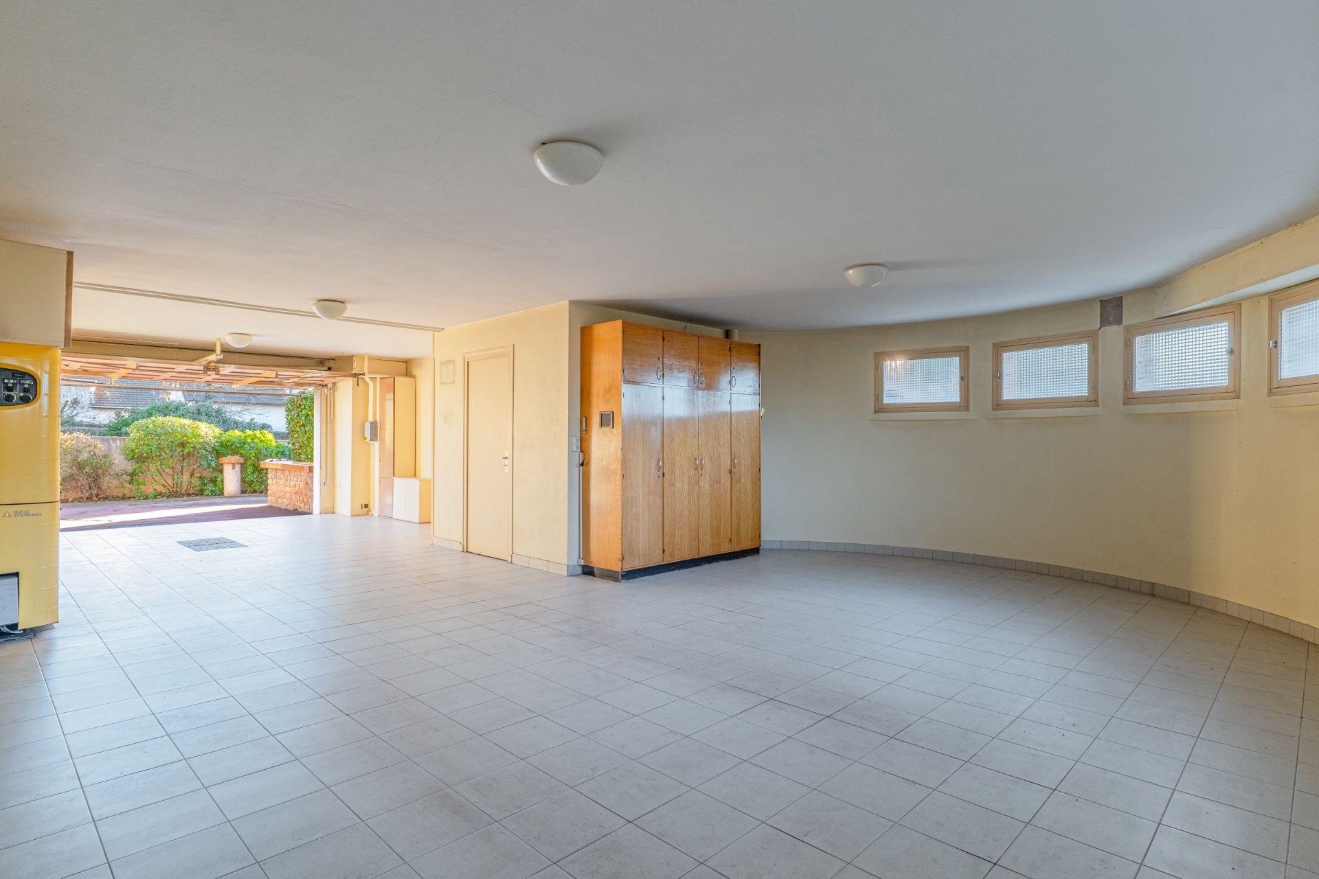 house 7 Rooms for sale on BRON (69500)