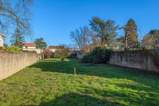 house 7 Rooms for sale on BRON (69500)