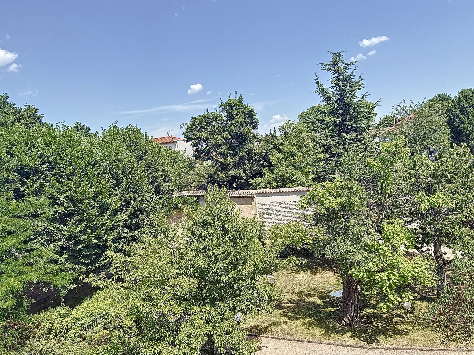 apartment 5 Rooms for sale on STE FOY LES LYON (69110)