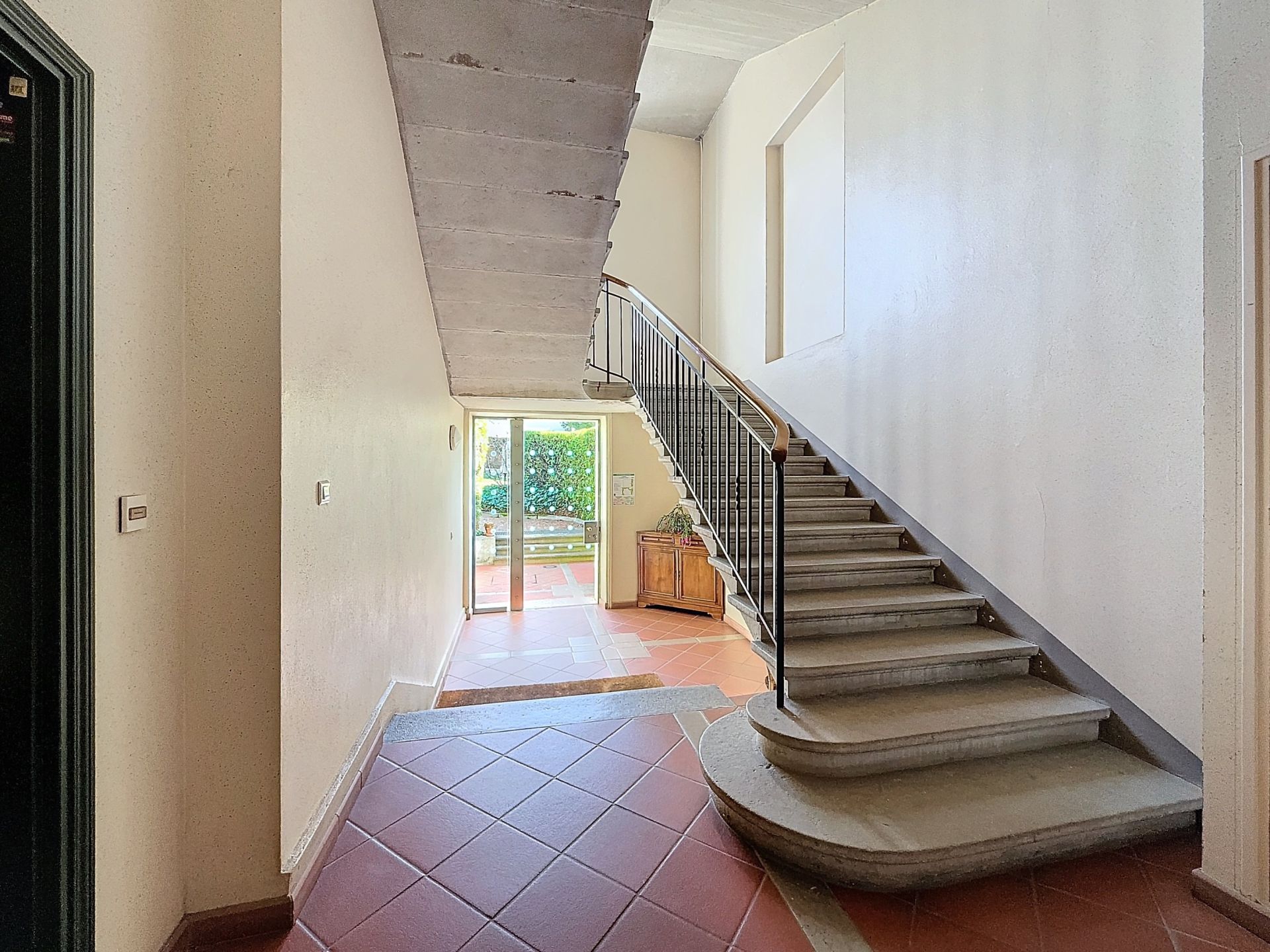 apartment 5 Rooms for sale on STE FOY LES LYON (69110)