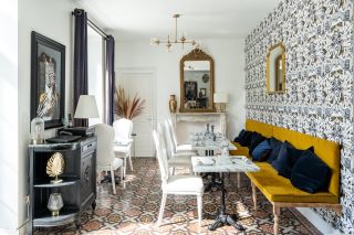 castle 20 Rooms for sale on ST ETIENNE DE ST GEOIRS (38590)