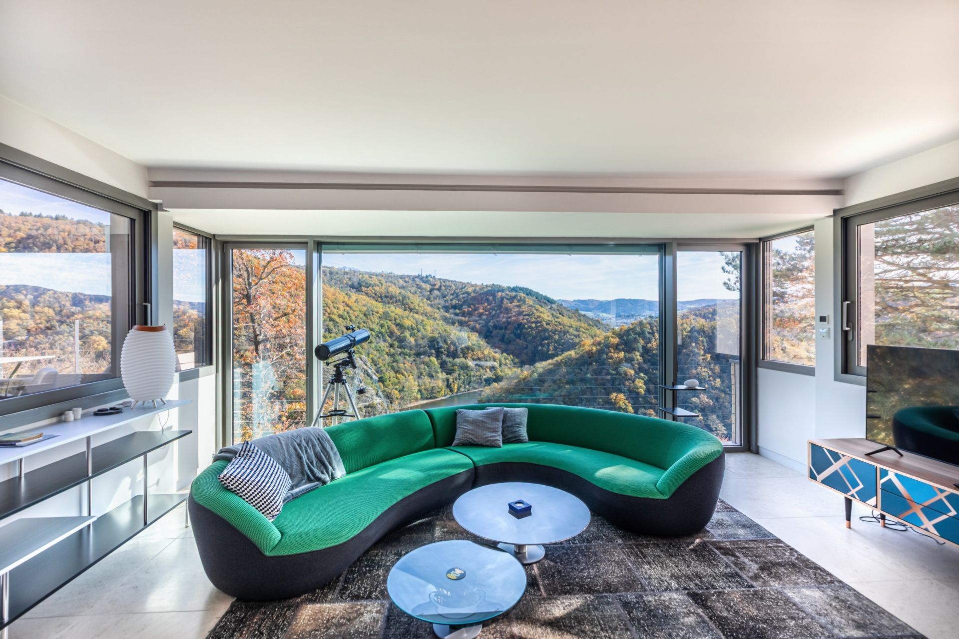 maison d'architecte 8 Pièces en vente sur CALOIRE (42240)