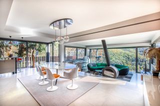 maison d'architecte 8 Pièces en vente sur CALOIRE (42240)