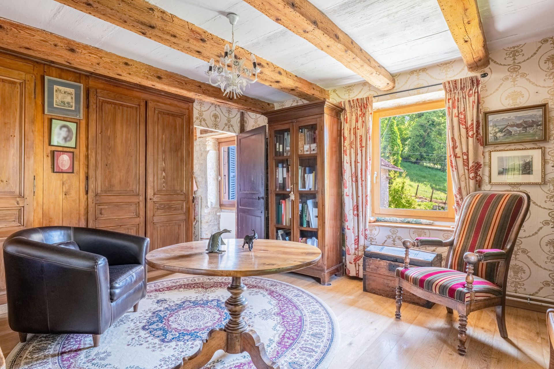 maison 8 Pièces en vente sur MORESTEL (38510)