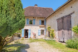 maison 8 Pièces en vente sur MORESTEL (38510)