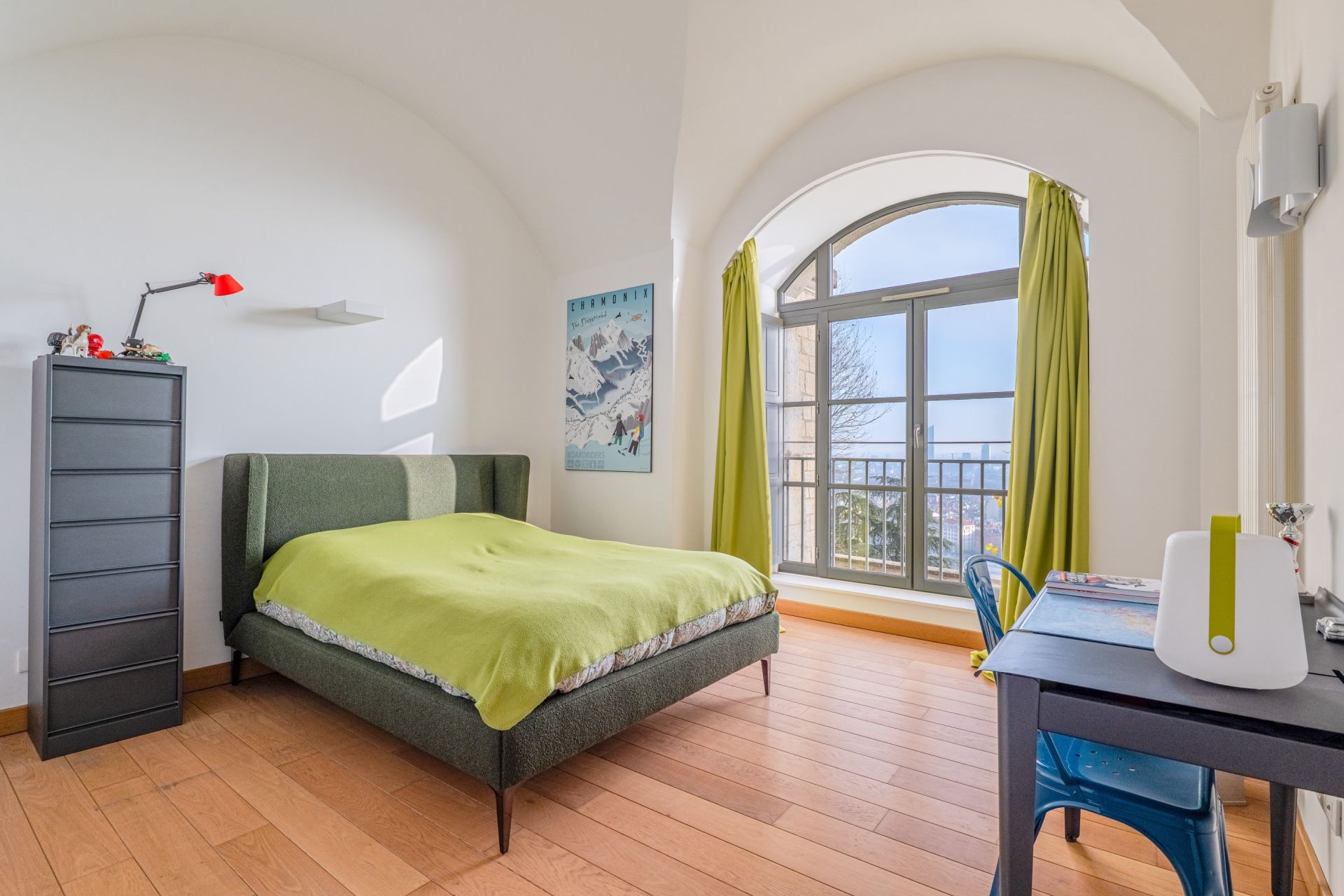 apartment 5 Rooms for sale on LYON (69005)