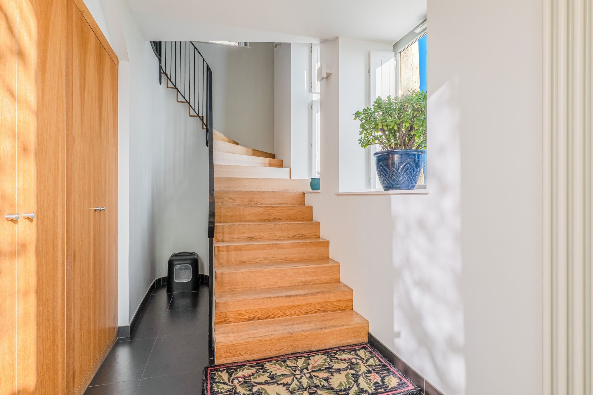 apartment 5 Rooms for sale on LYON (69005)