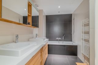 apartment 5 Rooms for sale on LYON (69005)