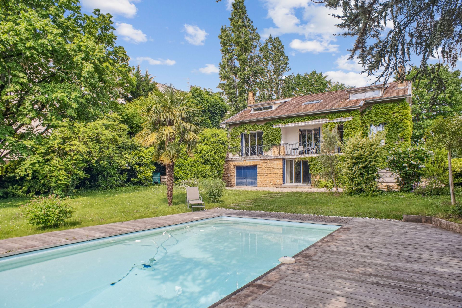 maison 8 Pièces en vente sur ECULLY (69130)