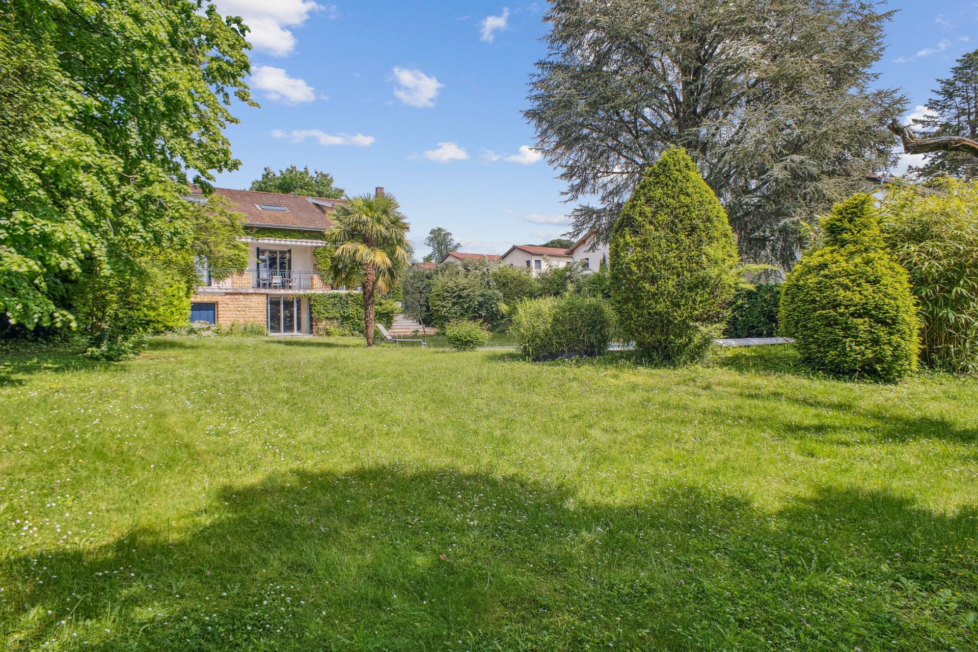 maison 8 Pièces en vente sur ECULLY (69130)