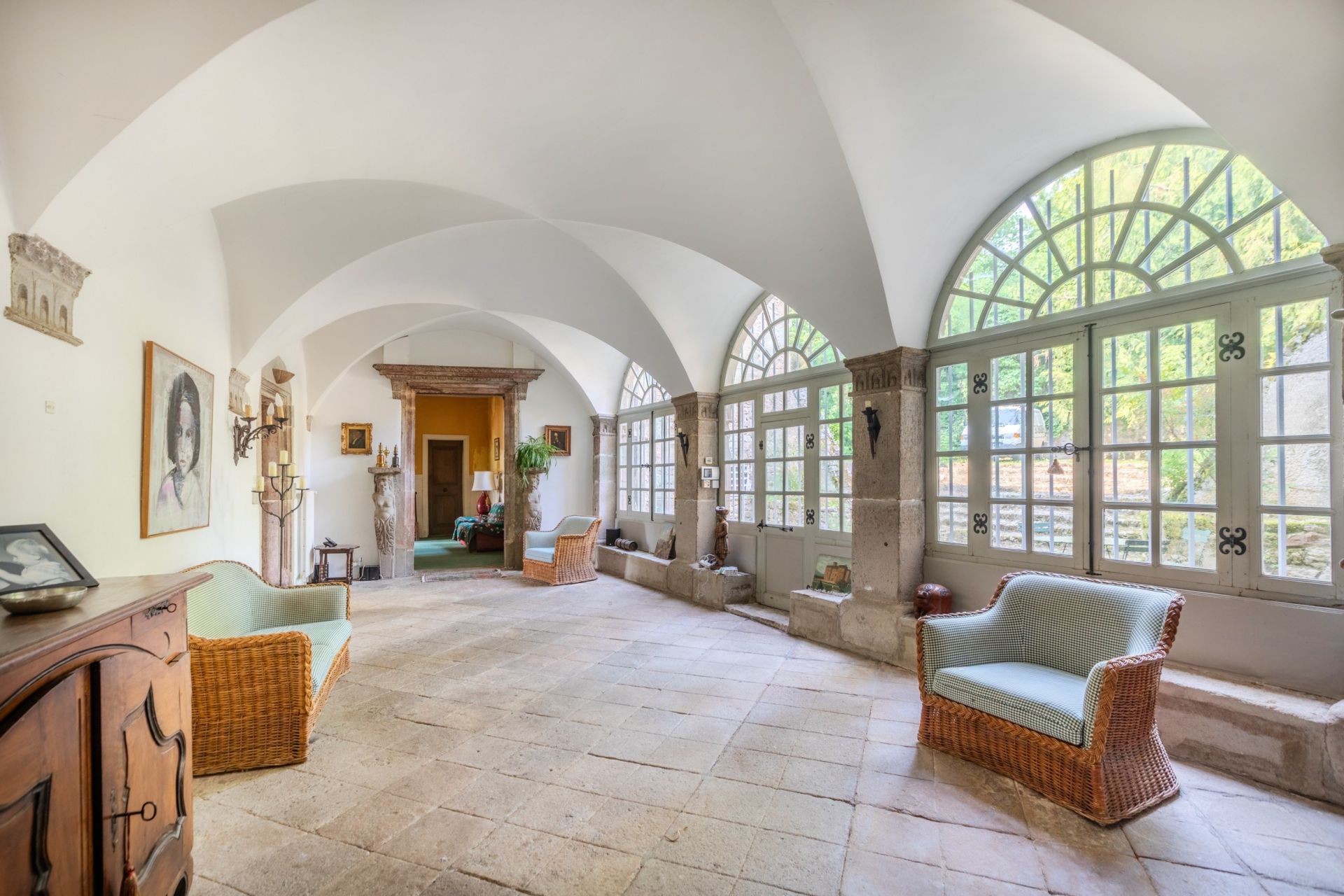 château 20 Pièces en vente sur ST HEAND (42570)