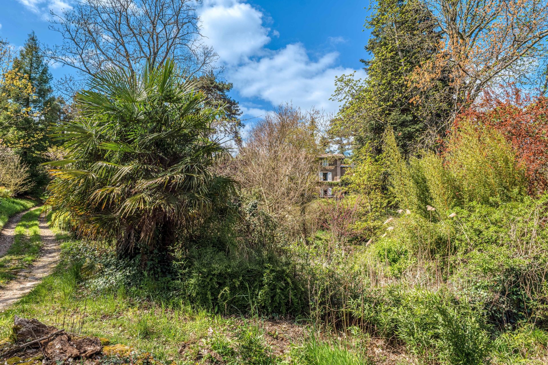 house 8 Rooms for sale on BRIGNAIS (69530)
