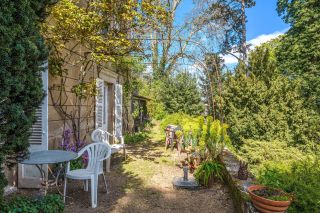 house 8 Rooms for sale on BRIGNAIS (69530)