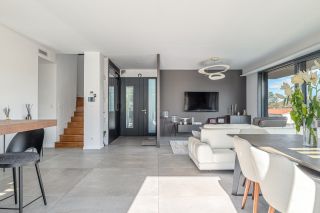 contemporary house 7 Rooms for sale on ALBIGNY SUR SAONE (69250)