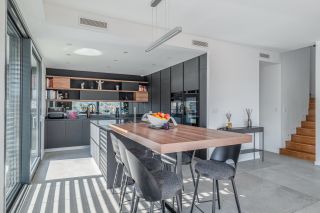 contemporary house 7 Rooms for sale on ALBIGNY SUR SAONE (69250)