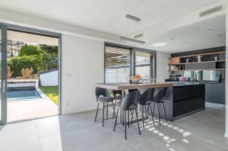 contemporary house 7 Rooms for sale on ALBIGNY SUR SAONE (69250)