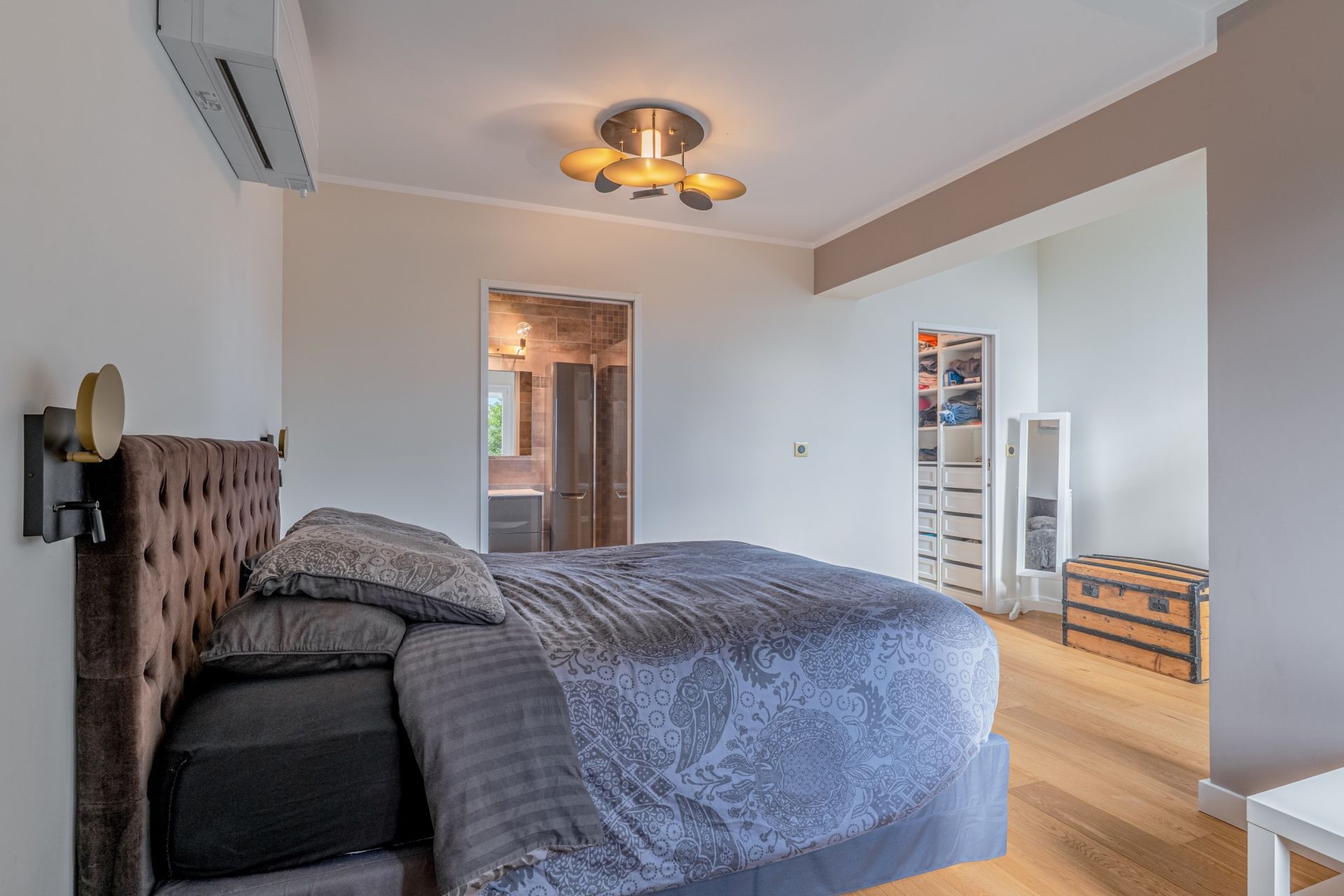 house 9 Rooms for sale on REYRIEUX (01600)